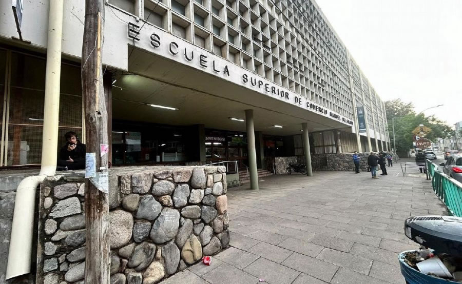 Va a juicio el alumno que usó IA para crear fotos sexuales de sus compañeras