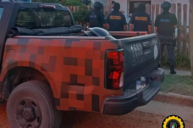 Narcomenudeo: Allanaron seis domicilios, secuestraron droga y detuvieron a cinco personas