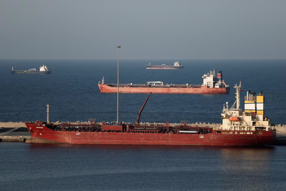 Por la crisis en Medio Oriente, subirán las retenciones a las exportaciones argentinas de petróleo convencional
