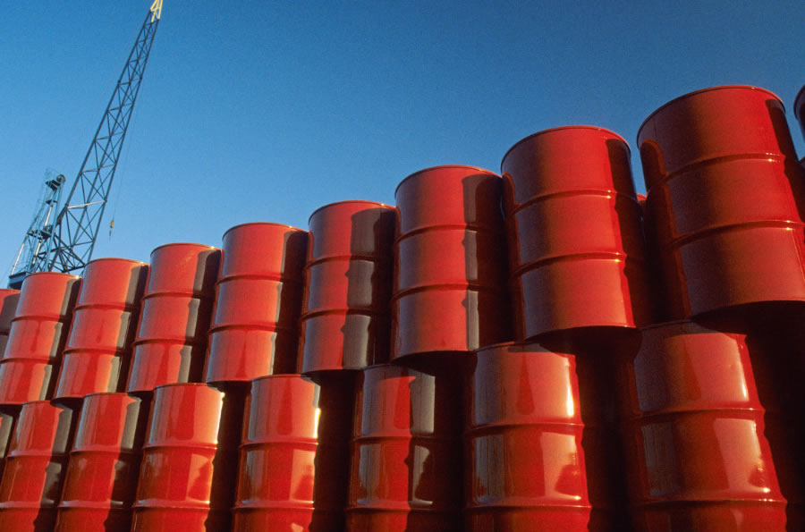 Sube el precio del petróleo y genera presión sobre los combustibles