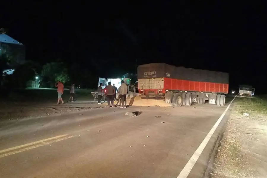 Choque fatal en la ruta 127: murieron dos adultos y un menor cerca de Bovril