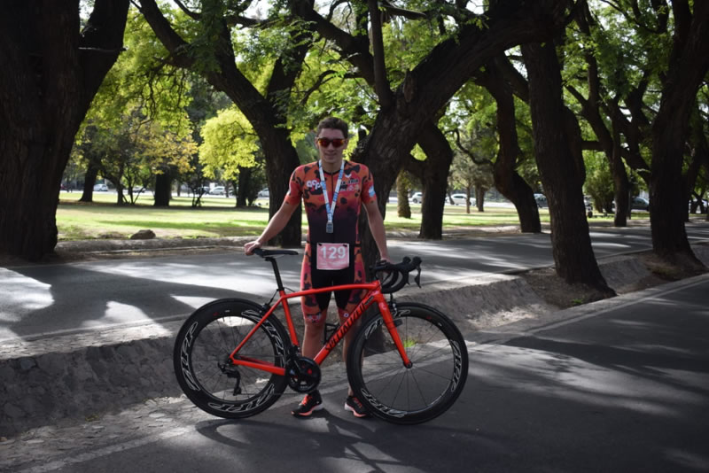 “Lo que más disfruto es realizar las diferentes actividades al aire libre, ya sea natación en aguas abiertas, ciclismo o pedestrismo” – Eduardo Pelichero disfruta de un presente fructífero en las pruebas combinadas