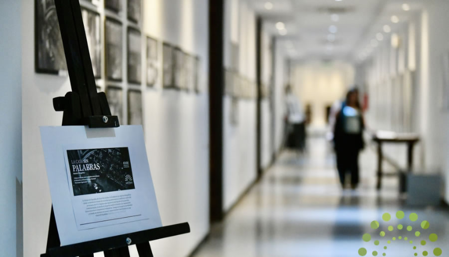 Quedó inaugurada la muestra fotográfica «La Casa Sin Palabras» en el Museo de Casa de Gobierno