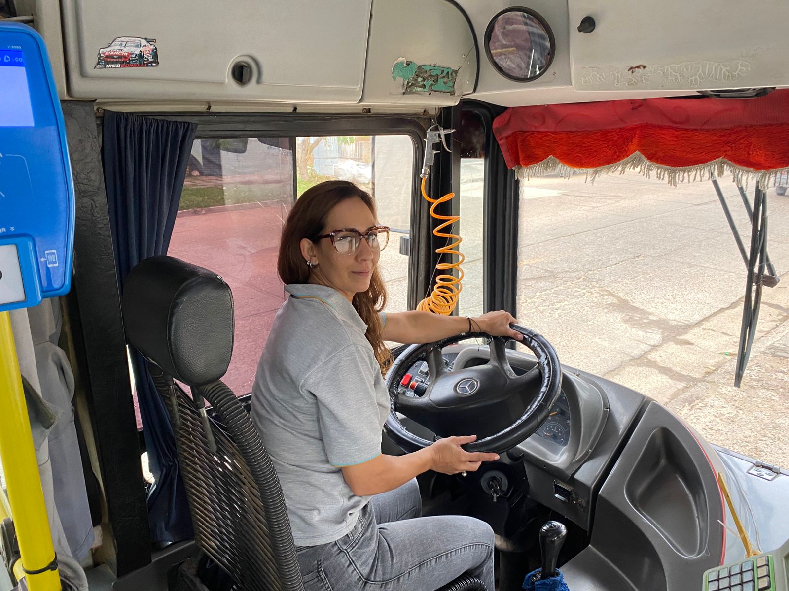 “Nunca pensé en ser chofer de colectivo”: La historia de la única mujer al volante en Concordia