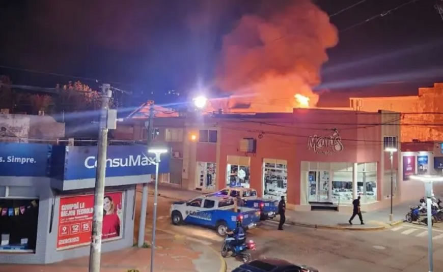 Trasladaron a Paraná y Concordia a los heridos de gravedad por la explosión e incendio en un comercio