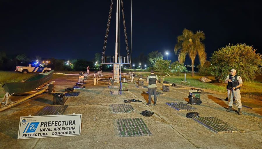 Prefectura incautó un cargamento de cigarrillos valuado en 50 millones de pesos en la zona del Club Regatas