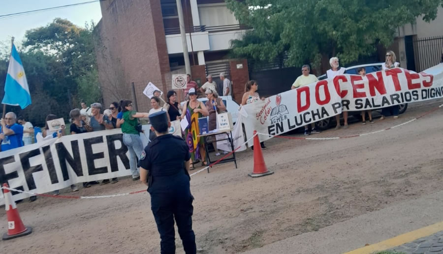Bloque de diputados de JxER repudió agresiones sindicales contra Frigerio y legisladores en Colón