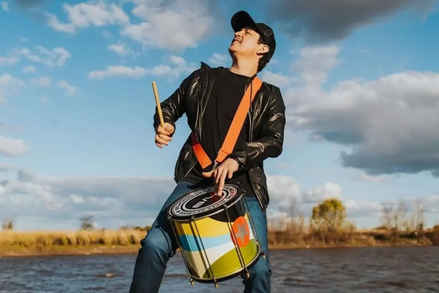Chango Ibarra y La Chamarrita se presentan en Ducasse con invitados y Fiesta del Tambor