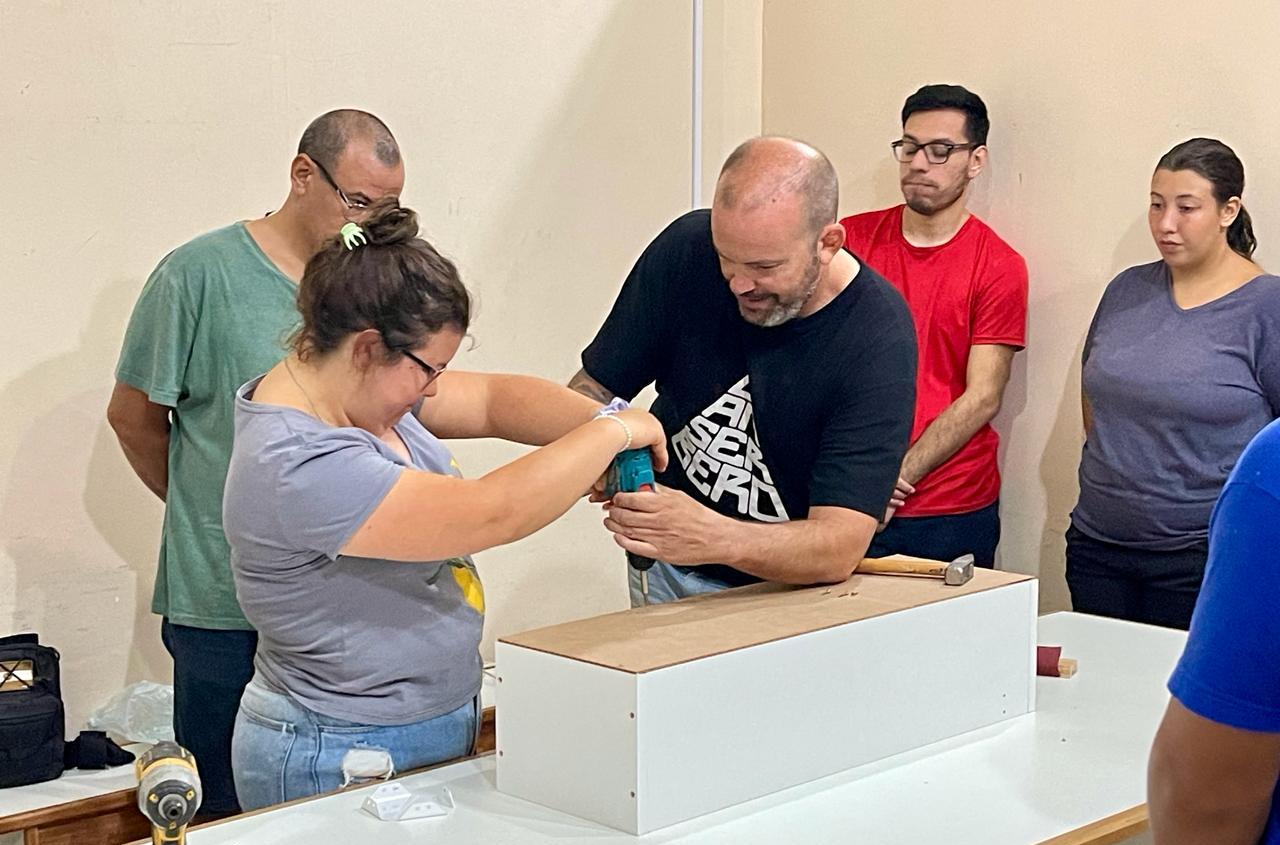 Finalizó una nueva instancia de capacitación sobre diseño y armado de muebles
