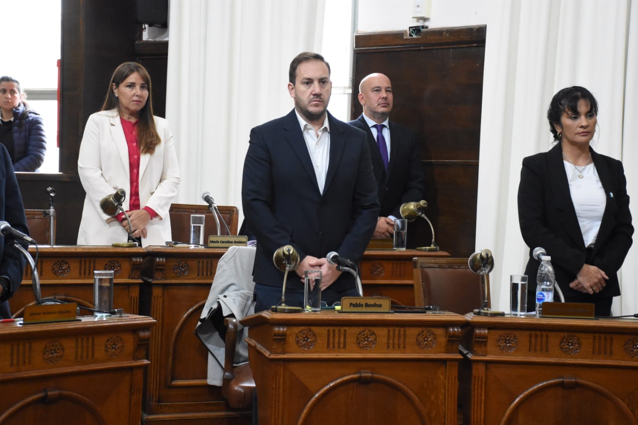 El bloque de Concejales Justicialistas recuerda que ya había advertido sobre posibles incompatibilidades en funcionarios municipales