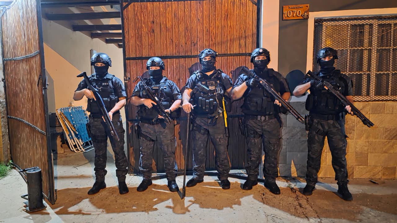 Fuerte operativo antidrogas deja 16 detenidos y el macabro hallazgo de dos cráneos