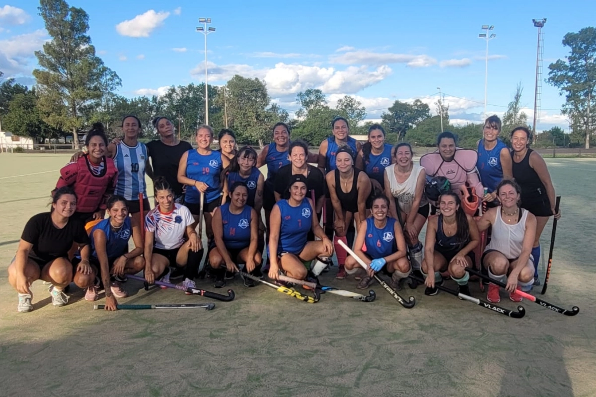 Más de 200 mujeres participaron del encuentro “Todas a las cancha 8M”