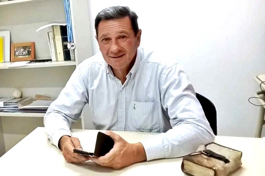 A menos de un año de su asunción, Ferrari dejó de ser el director departamental de escuelas de Concordia