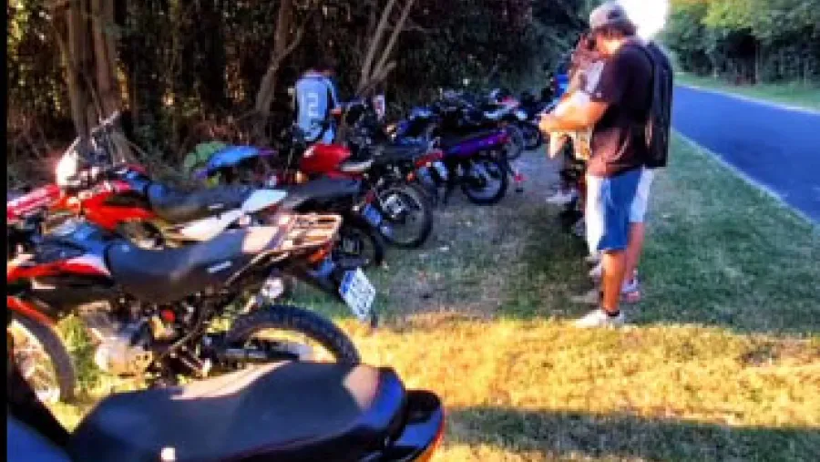 Pruebas prohibidas de velocidad y destrezas: detuvieron a 24 personas y retuvieron 27 motos en Paraná