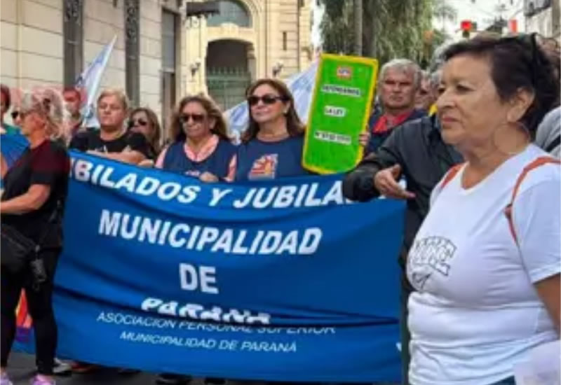 Gremios realizan un paro y se movilizan contra la reforma previsional