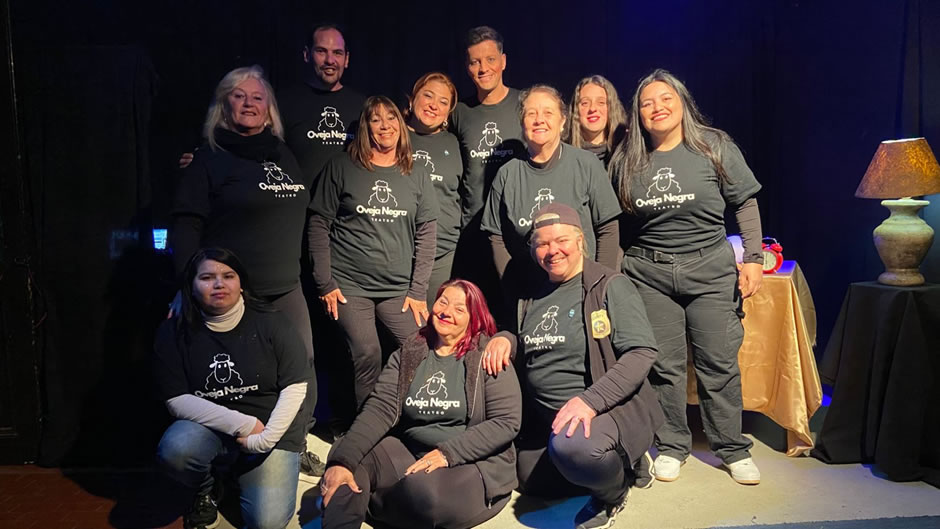 Improvisación sin red: vuelve el grupo de teatro Oveja Negra con una noche donde todo puede pasar