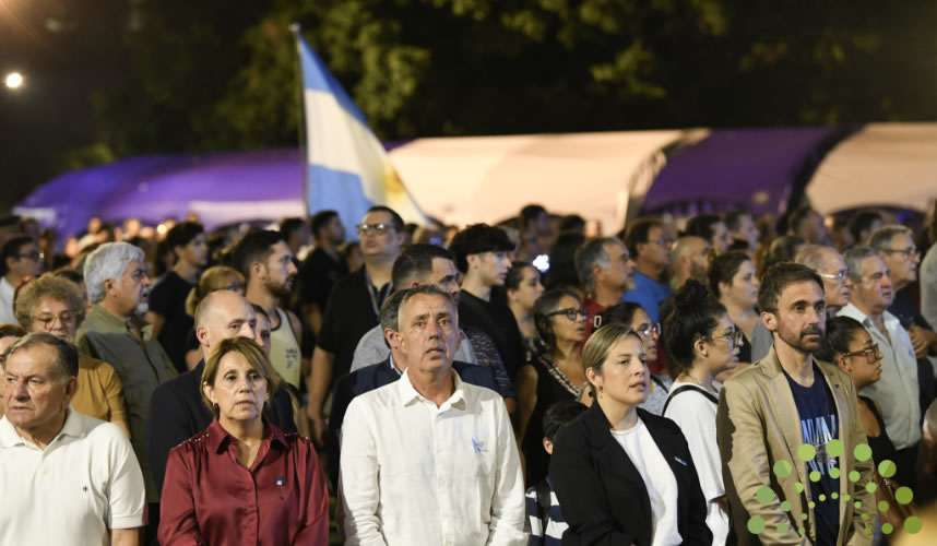 A 44 años de la guerra, la Cámara de Diputados participó de la tradicional vigilia en Paraná
