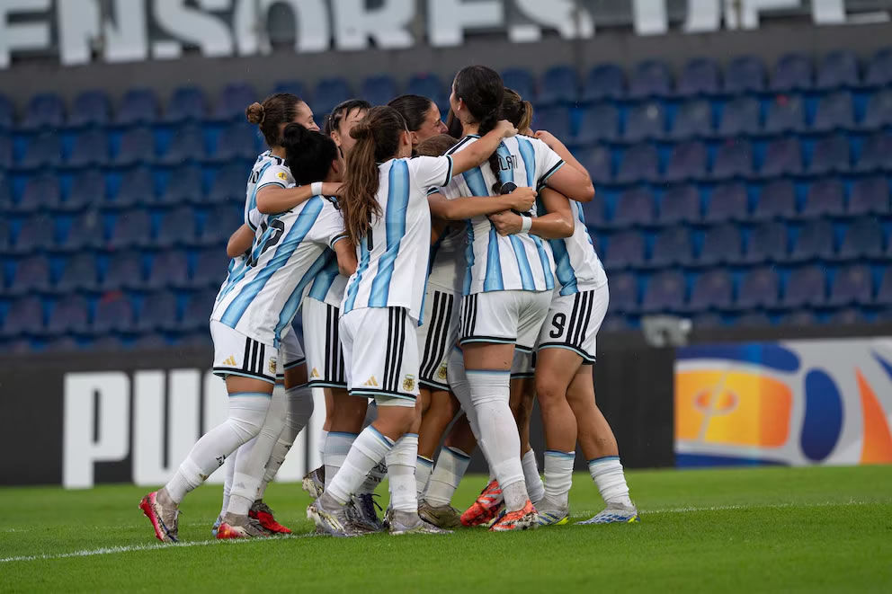 El golazo desde 35 metros de la selección argentina femenina Sub 17, que empató ante Colombia por el Sudamericano