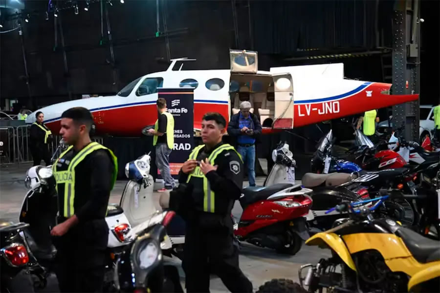 Una avioneta incautada en Entre Ríos en causa de estafas fue la estrella de la “subasta narco”