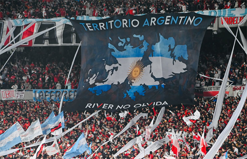 Clubes del fútbol argentino homenajearon a los héroes de Malvinas con mensajes y gestos