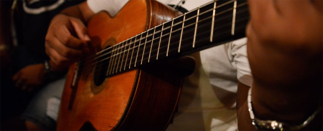 Peña folklórica con música en vivo, baile y sabores criollos en Patria Grande