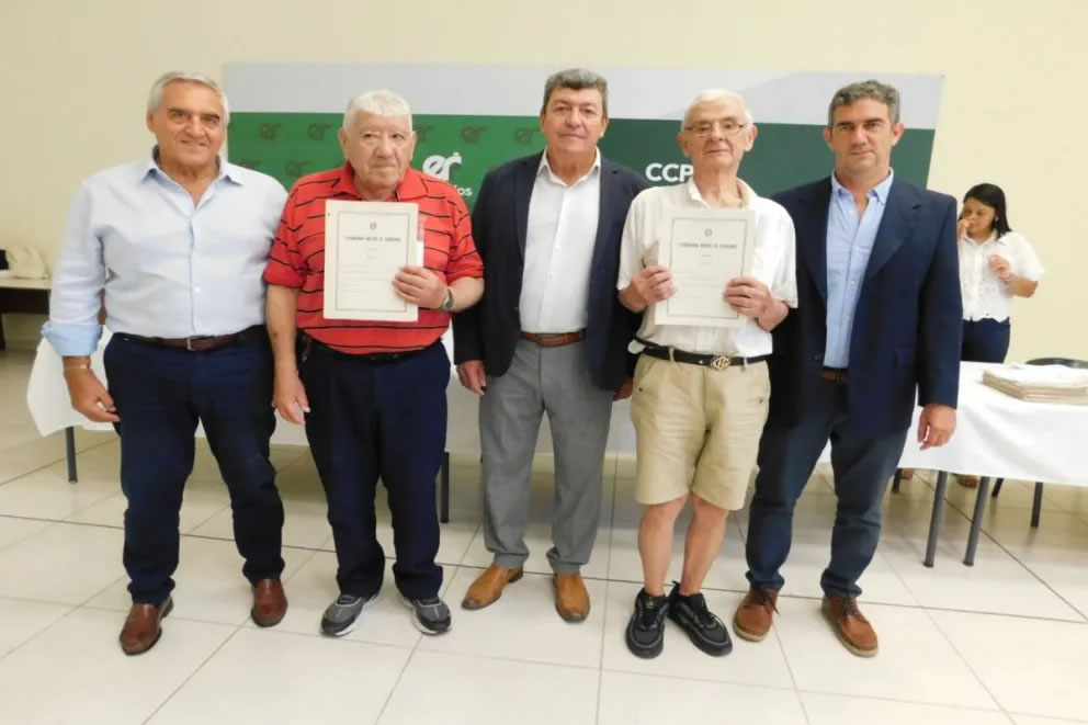 Familias de Concordia recibieron las escrituras de sus viviendas