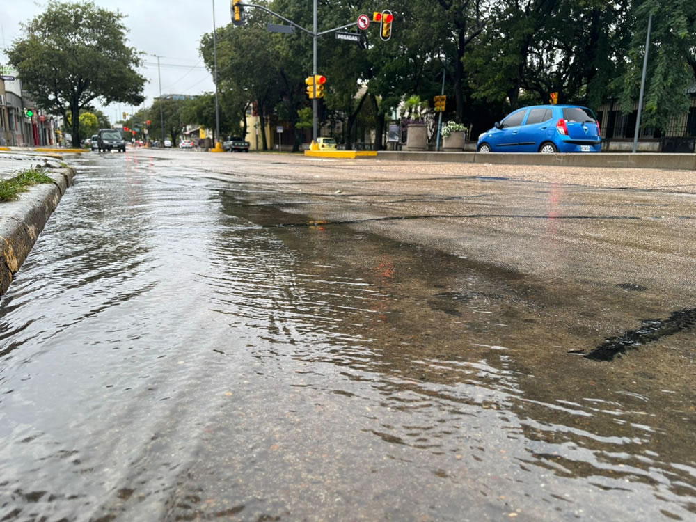 El gobierno provincial mantiene el monitoreo permanente y refuerza la asistencia tras las lluvias