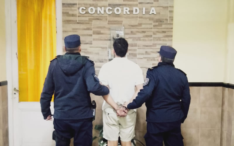 Pidió una cena por más de 60 mil pesos, se fue sin pagar y tras una persecución fue atrapado por un mozo