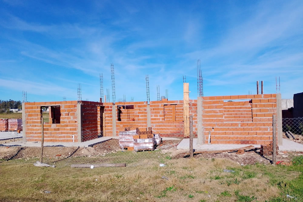 Más de $1.100 millones para construir 18 viviendas dúplex en Concordia con ejecución a 15 meses