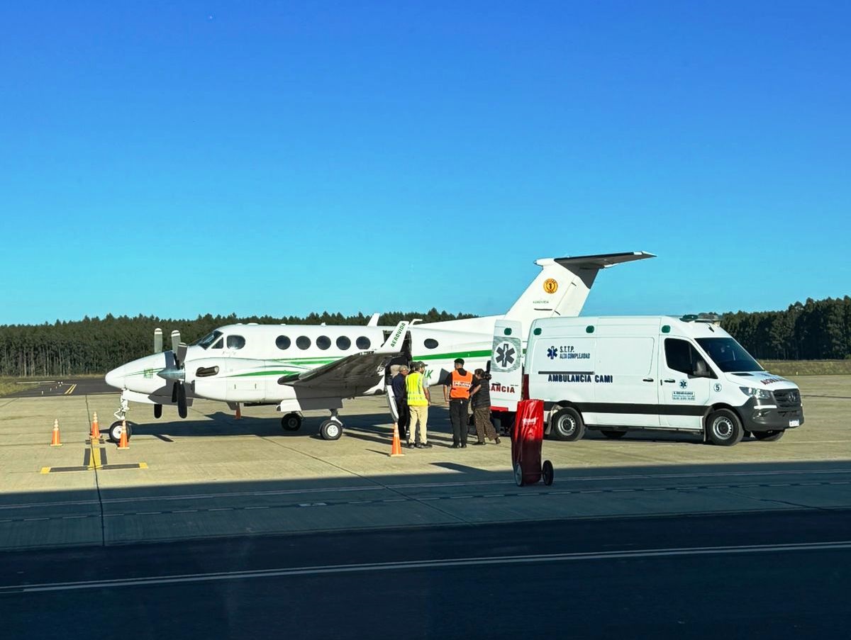 Se realizó un vuelo sanitario internacional desde el Aeropuerto