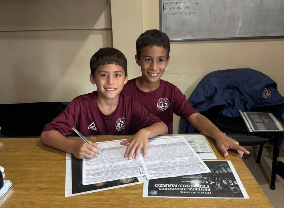 Jovenes concordienses firmaron contrato con un club de Primera División