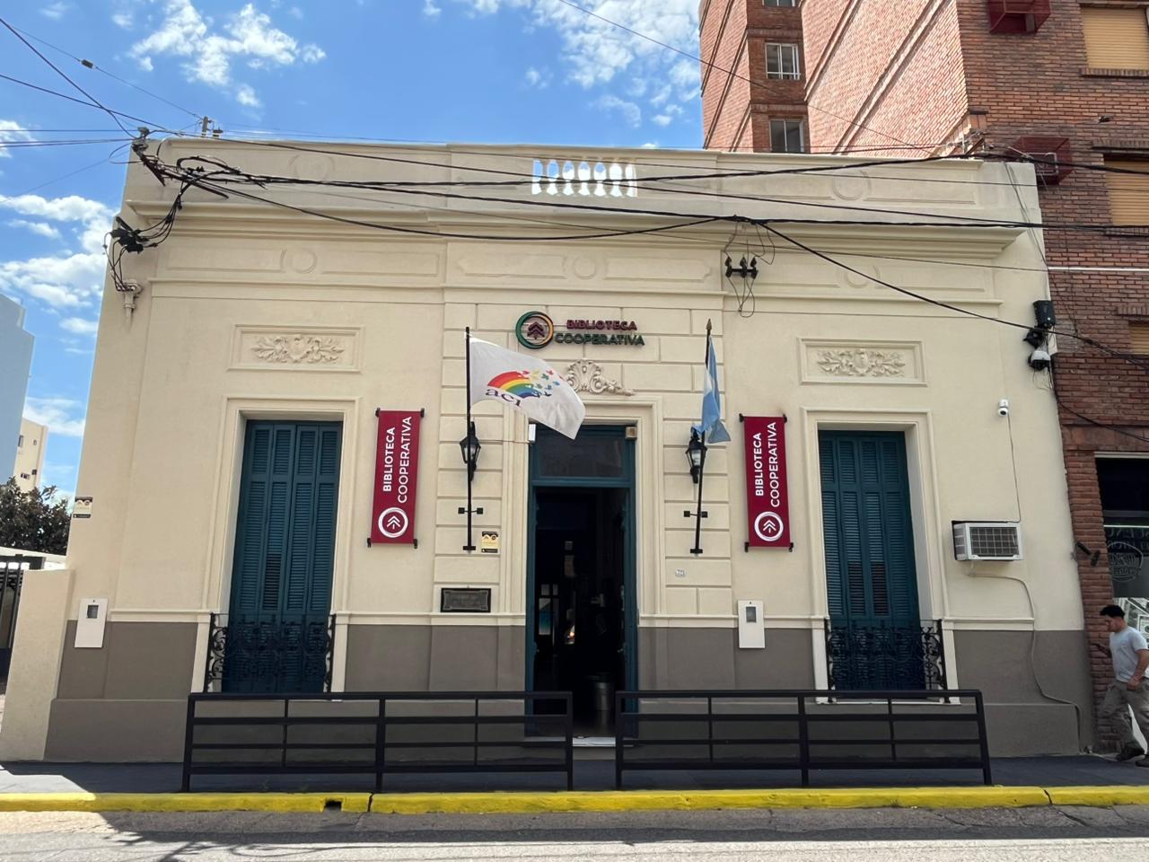 Hablar también salva: charla abierta sobre prevención del suicidio en la biblioteca Julio Serebrinsky