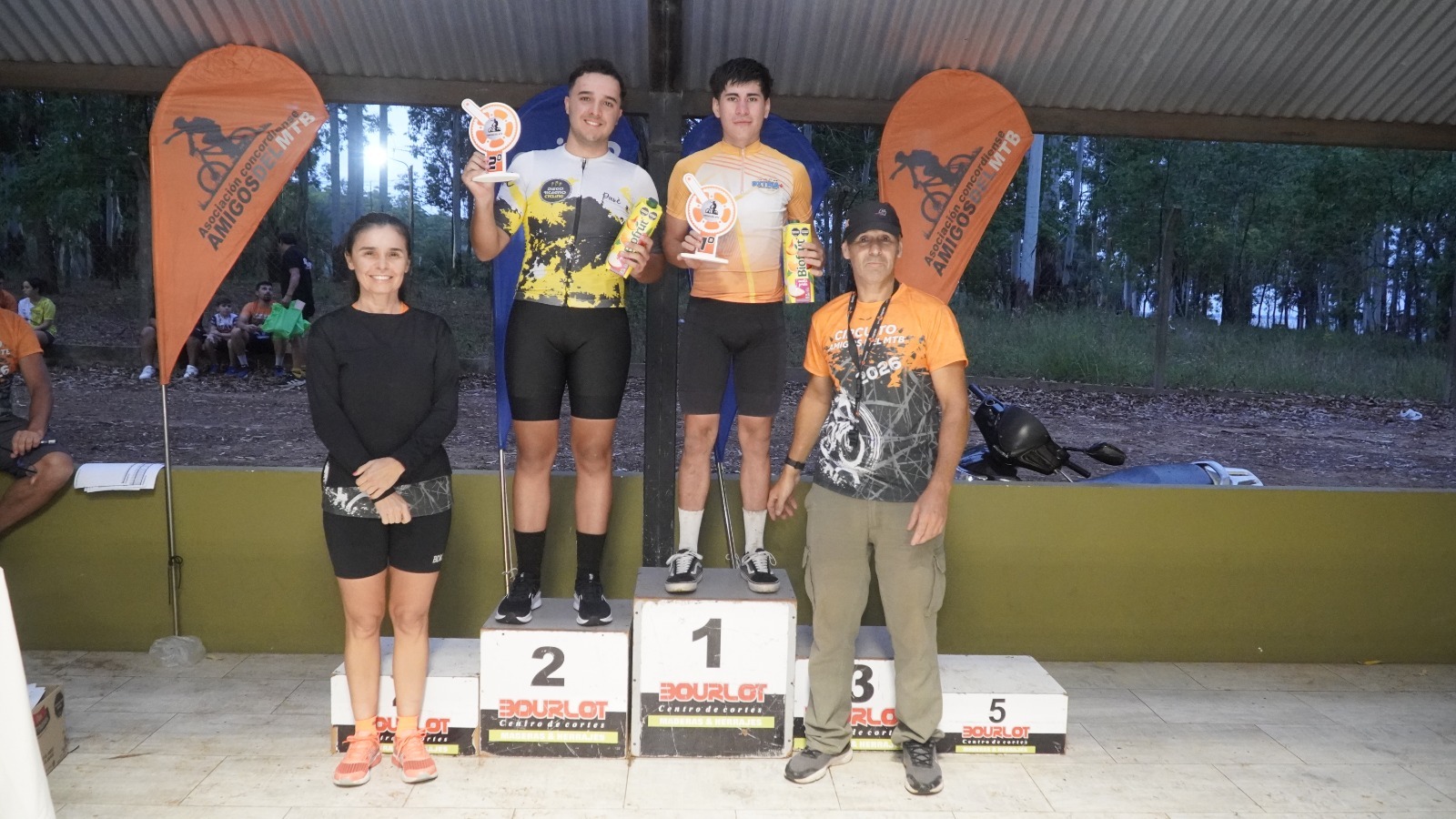 Navarro y Müller, los ganadores en el inicio de la temporada del MTB