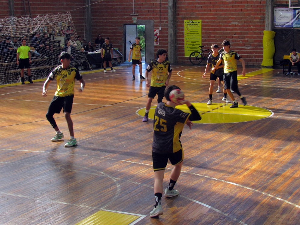 Capuchinos y Ferro ganaron en el comienzo de la temporada 2026 de la Liga Entrerriana de Handball