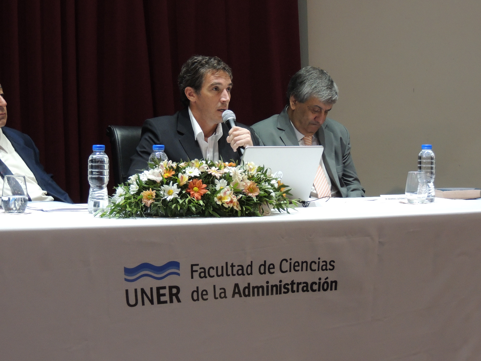 Asumieron las nuevas autoridades de la Facultad de Ciencias de la Administración (UNER)