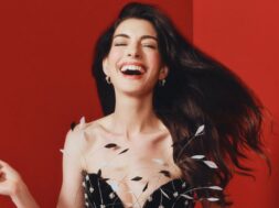 anne-hathaway-fue-elegida-como-la-mujer-mas-linda-por-la-revista-people-foto-jonnymarlow-3UMDCO2CGFCDFKAABRSLRT7EIE