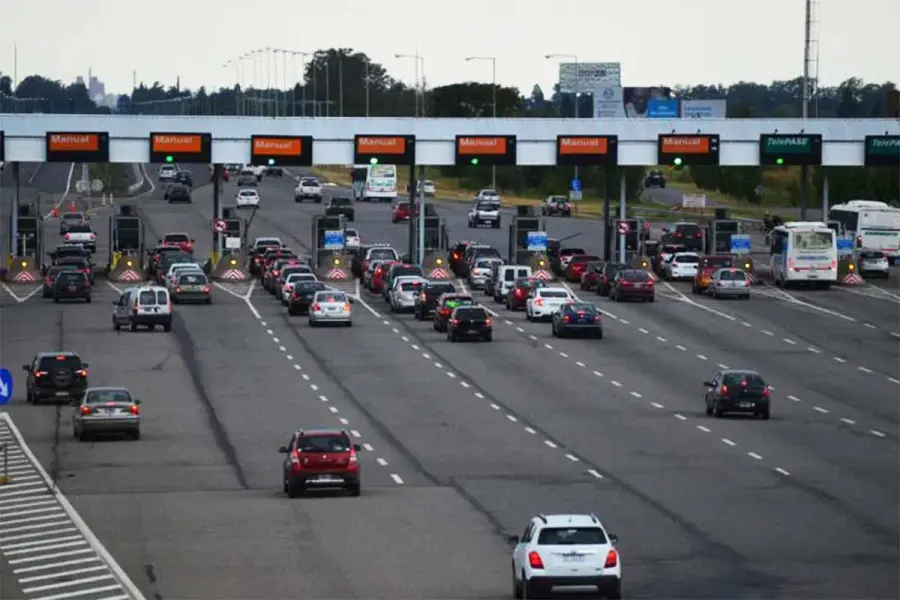 El Gobierno nacional autoriza a nueve provincias a concesionar rutas nacionales con peaje