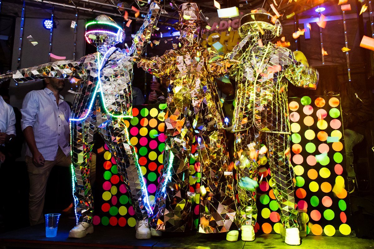 Este finde no hay excusas: vuelve la Ochentosa con una Fiesta Fluo que promete romperla