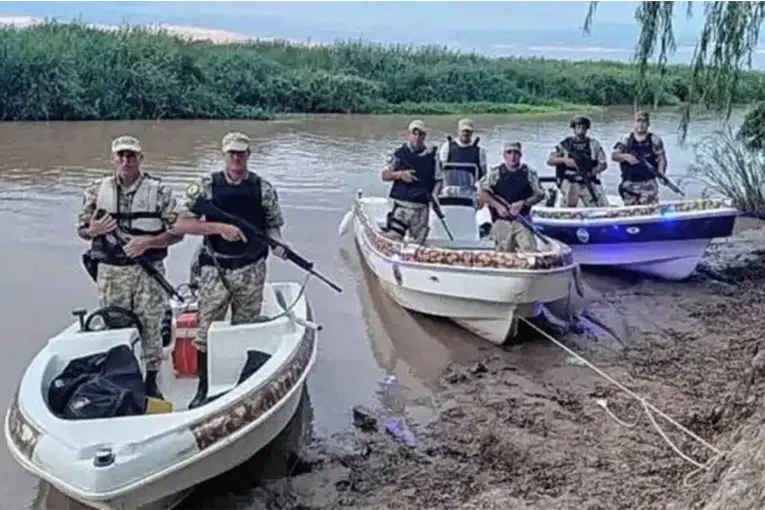 Incautaron más de 600 kilos de pescado y 20 armas en Entre Ríos