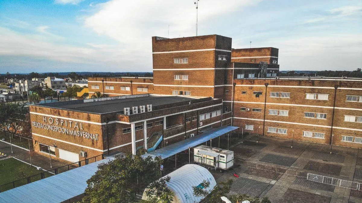 Más abrigo para quienes más lo necesitan: la Cooperadora del Hospital Masvernat sumó tela para confeccionar mantas