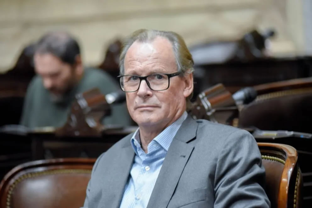 Bordet habló tras los procedimientos en sus domicilios de Concordia y ratificó que colaborará con la Justicia