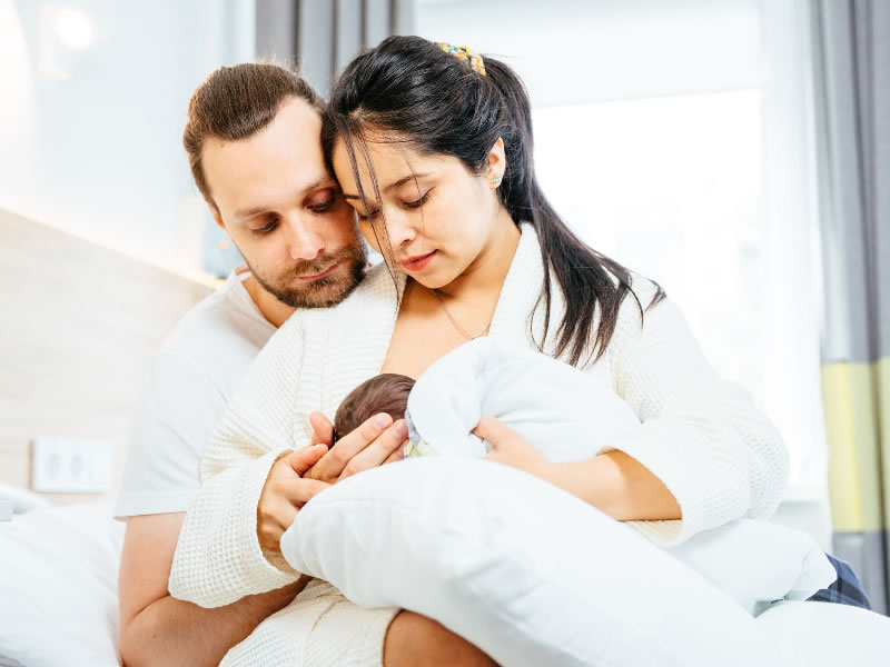 Los padres vuelven a dormir con normalidad después de que su hijo cumple seis años, según estudios