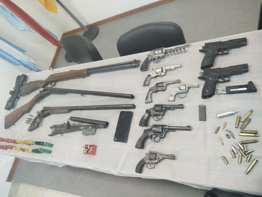 Desarticularon un centro clandestino de acopio y reparación de armas en Villaguay: secuestraron droga y un arsenal