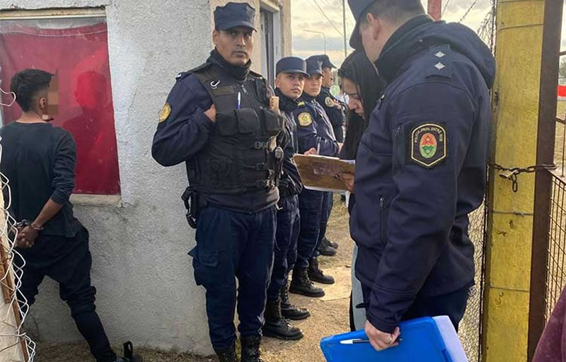 Intentó ingresar con droga al estadio de Unión de Villa Jardín y fue identificado por la Policía