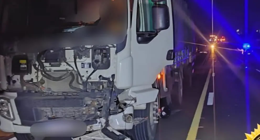 Tragedia vial en Ruta 12: murió un motociclista tras un choque con un camión