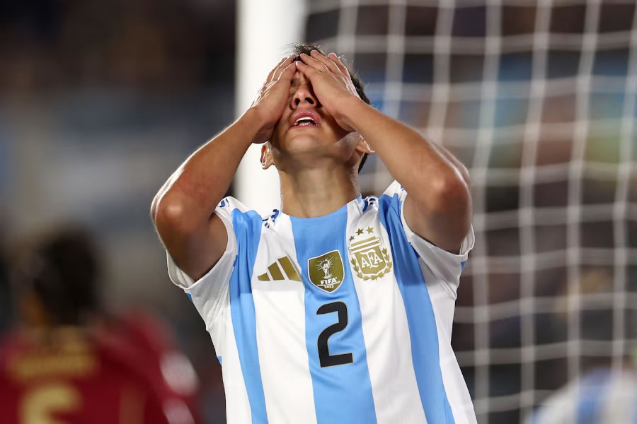 Malas noticias para la Selección argentina: Nahuel Molina se desgarró a un mes del comienzo del Mundial
