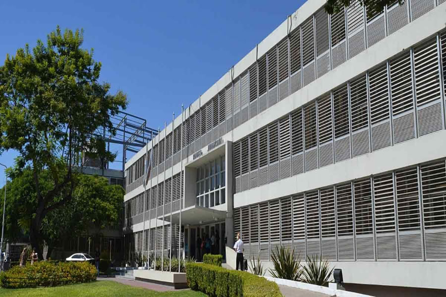 Confirman la sentencia que dispuso la reincorporación de una empleada municipal cesanteada