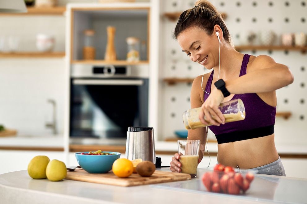 Cómo afecta el exceso de proteínas al envejecimiento, según una experta en longevidad