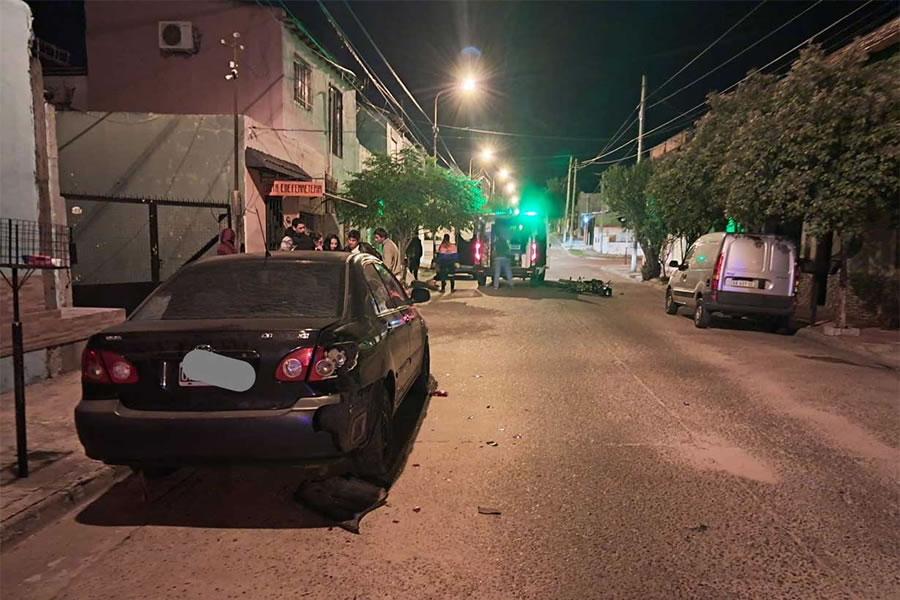 Motociclista quedó detenido tras chocar a alta velocidad y dejar a su acompañante grave