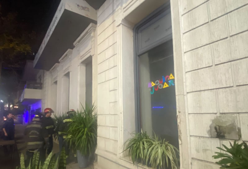 Creyeron que se incendiaba la “Máquina de Jugar”, pero estaban fumigando